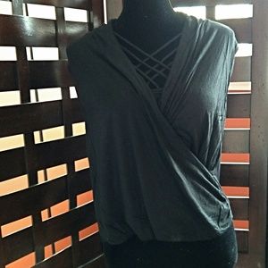 Draped twist front tank